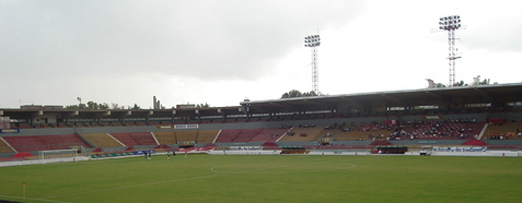 Gradas y cancha del Estadio 3 de Marzo en el campus de la Universidad Autónoma de Guadalajara